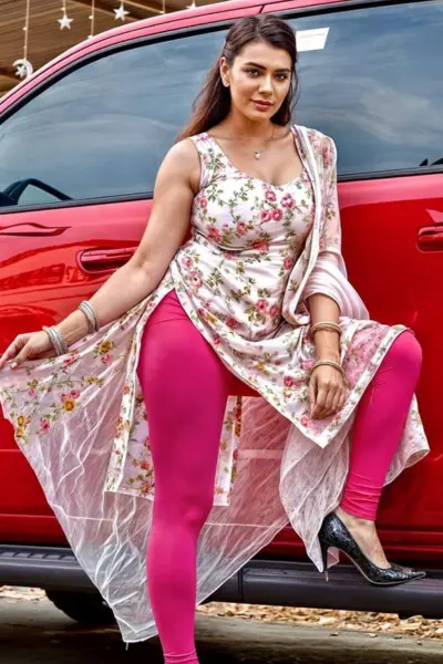 Lata Sen – 100% genuine escort in Goa 💯with charismatic looks😍