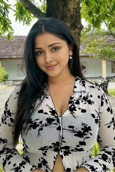 Kalyani - warm and confident Juhu independent escort🧡